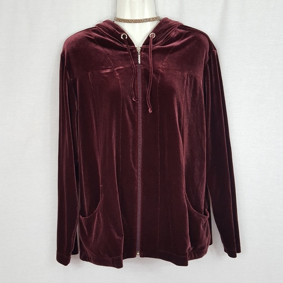 Chico's Tops - TRACK SUIT Chico's Maroon Valour L 2 Short